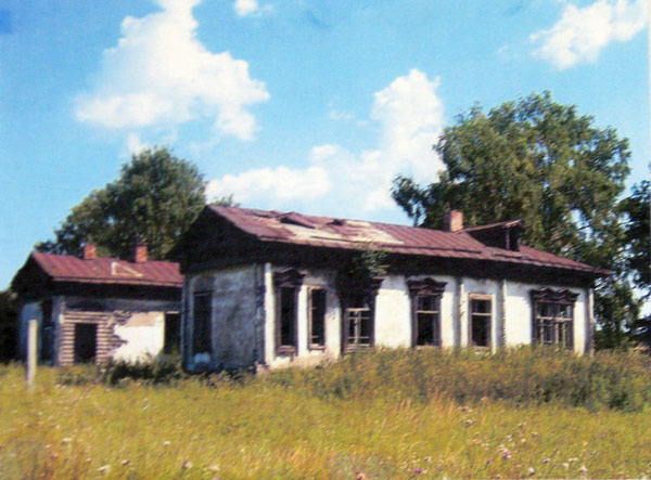 Уцелевшие части зданий старой больницы